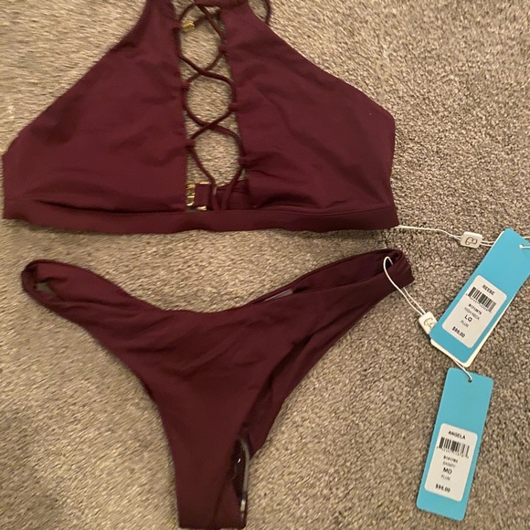 Beach Bunny Reese high neck bikini top size Large - Picture 4 of 5